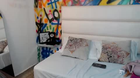 aria online show from November 30, 10:30 am