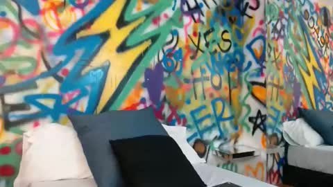 aria online show from April 11, 11:58 am