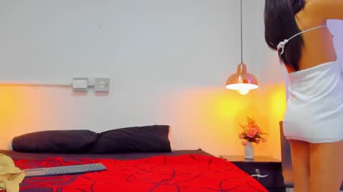 Snapshot of aria_millers1 chatting on April 1, 11:55 am aria_millers1 online show from April 1, 11:55 am