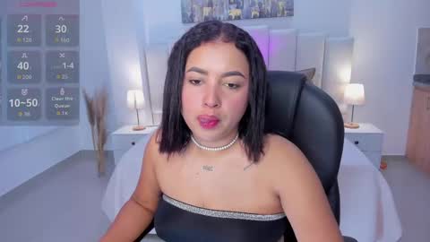 Aria  online show from September 29, 8:02 pm