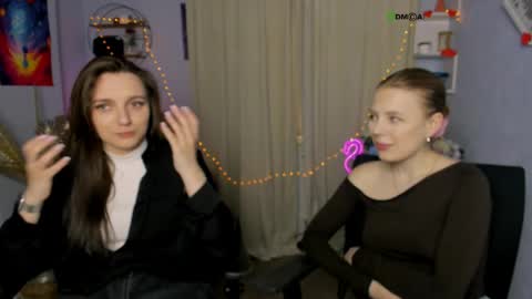 aria_voss_ online show from May 13, 2:25 pm