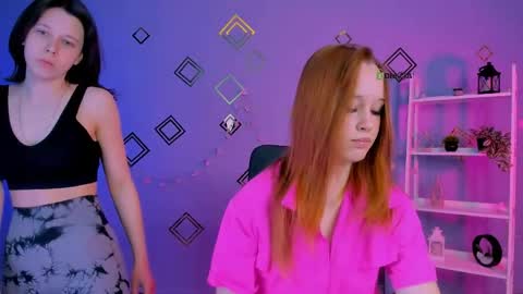 Snapshot of aria_wild_ chatting on April 29, 8:51 am aria_wild_ online show from April 29, 8:51 am
