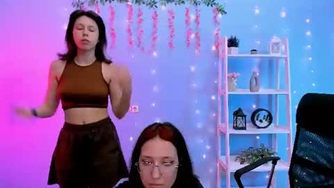 Snapshot of aria_wild_ chatting on June 22, 3:25 am aria_wild_ online show from June 22, 3:25 am