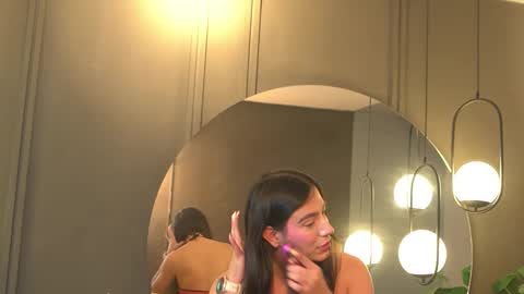 Ariaa online show from April 8, 7:03 pm