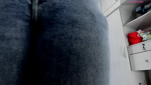 ariacoral online show from April 21, 1:39 pm