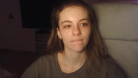 Snapshot of ariacreazy chatting on April 21, 8:23 pm AriaCreazy online show from April 21, 8:23 pm