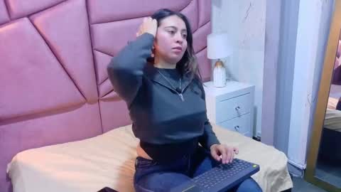 Ariadna online show from February 16, 6:37 pm