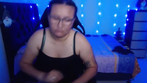 ...Ariana... online show from November 6, 6:53 pm