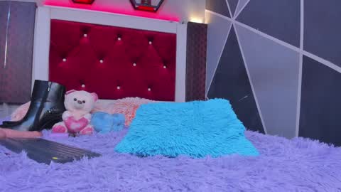 Snapshot of ariadna_evangeline chatting on December 17, 8:34 am Angel online show from December 17, 8:34 am