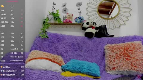 Snapshot of ariadna_evangeline chatting on December 23, 12:30 pm Angel online show from December 23, 12:30 pm