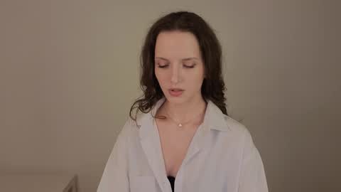 Snapshot of ariadna_s chatting on May 2, 10:26 pm Ariadna online show from May 2, 10:26 pm