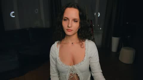 Snapshot of ariadna_s chatting on May 10, 9:53 pm Ariadna online show from May 10, 9:53 pm