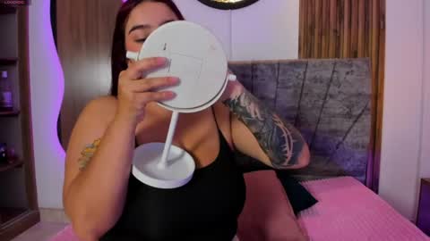 Snapshot of ariadna_sc chatting on June 10, 1:32 pm Ariadna SC INSTAGRAM - Ariadna sc1 online show from June 10, 1:32 pm