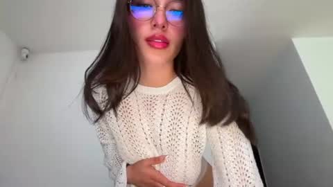 Snapshot of ariadnaz chatting on July 3, 1:01 am ARIADNA IM NEW HERE THANK YOU VERY MUCH FOR FOLLOWING ME online show from July 3, 1:01 am