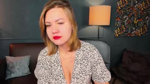 Snapshot of ariaeven chatting on December 14, 4:51 am ariaeven online show from December 14, 4:51 am