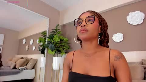 Aria Foster online show from November 25, 4:01 am