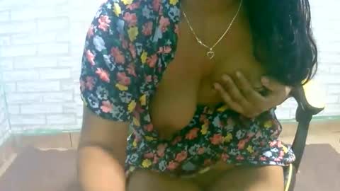 ariah13 online show from April 18, 6:12 pm