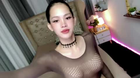Snapshot of ariahooper chatting on June 15, 10:12 pm Christine JorgensenChristmas wish breasts implants online show from June 15, 10:12 pm