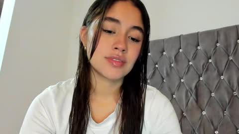 Snapshot of ariamontgomeryyy chatting on January 27, 5:47 am Aria Montgomery online show from January 27, 5:47 am