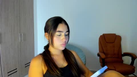 Snapshot of ariamontgomeryyy chatting on February 25, 6:03 am Aria Montgomery online show from February 25, 6:03 am