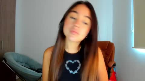 Snapshot of ariamontgomeryyy chatting on March 6, 3:13 pm Aria Montgomery online show from March 6, 3:13 pm