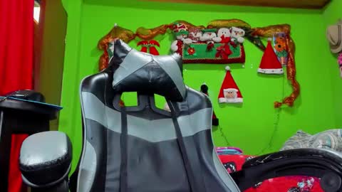 arian pervert online show from November 10, 8:30 pm