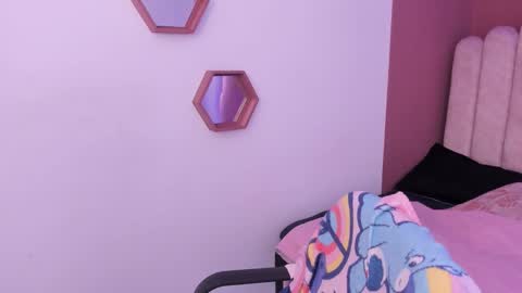 ariana__clauss online show from December 3, 8:40 pm