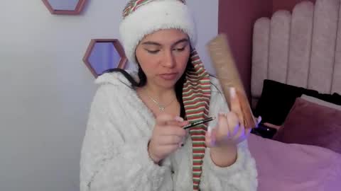 ariana__clauss online show from December 15, 7:51 pm