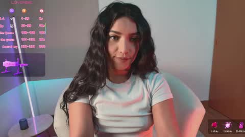 Snapshot of ariana_bae_ chatting on April 27, 10:08 pm online show from April 27, 10:08 pm