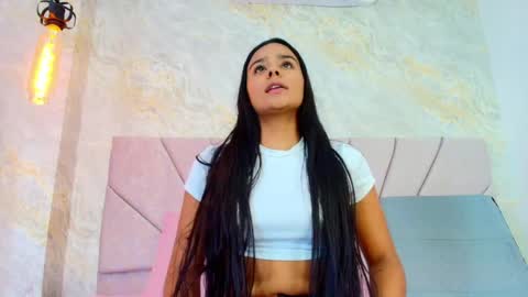 Snapshot of ariana_florez chatting on May 15, 7:21 pm Sofia online show from May 15, 7:21 pm