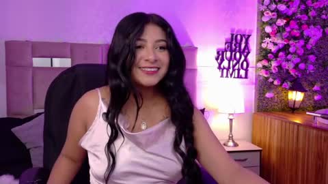 Snapshot of ariana_foxx__ chatting on June 9, 1:45 pm Ariana online show from June 9, 1:45 pm