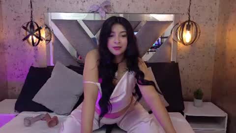 Snapshot of ariana_foxx__ chatting on June 27, 3:28 pm Ariana online show from June 27, 3:28 pm