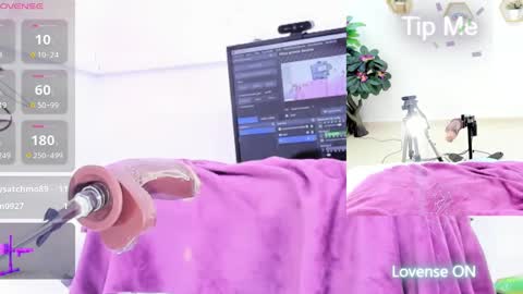 ariana  girl online show from March 11, 5:05 am