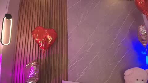 Ariana online show from April 10, 12:21 pm