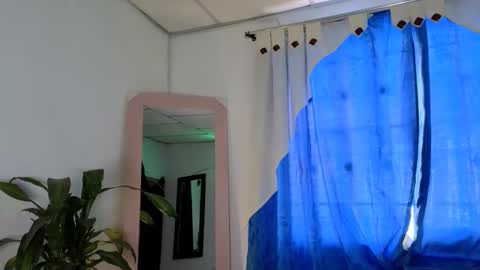 Snapshot of ariana_rodriguez_ chatting on November 10, 8:41 pm Ariana Rodriguez trans Girl online show from November 10, 8:41 pm