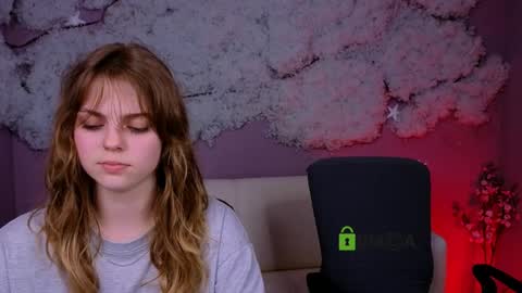 Snapshot of ariana_ross7 chatting on May 12, 7:11 pm ariana_ross7 online show from May 12, 7:11 pm
