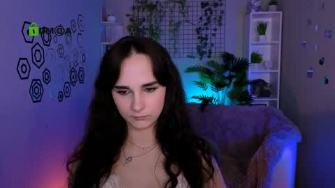 Snapshot of ariana_ross7 chatting on June 9, 7:36 pm ariana_ross7 online show from June 9, 7:36 pm