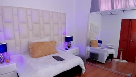  ariana  online show from February 5, 9:18 pm