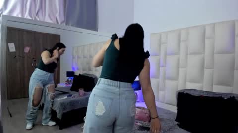  ariana  online show from February 21, 4:08 pm