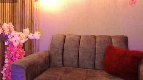 arianaarousse online show from January 16, 7:51 pm