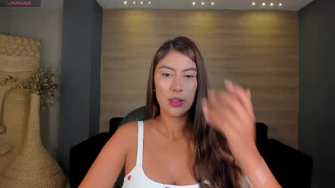 Ariana Dumont online show from April 14, 11:05 am