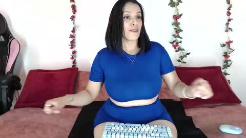 Snapshot of arianalavoie chatting on October 29, 9:38 pm Ariana online show from October 29, 9:38 pm