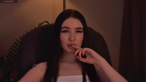 Snapshot of arianapurr chatting on April 9, 4:01 pm arianapurr online show from April 9, 4:01 pm