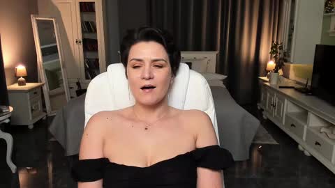 Ana online show from February 12, 3:49 pm