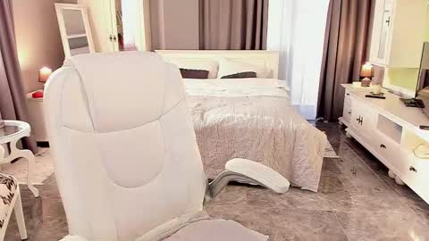 Ana online show from February 11, 2:00 pm