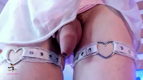 Ari  online show from October 30, 1:23 pm