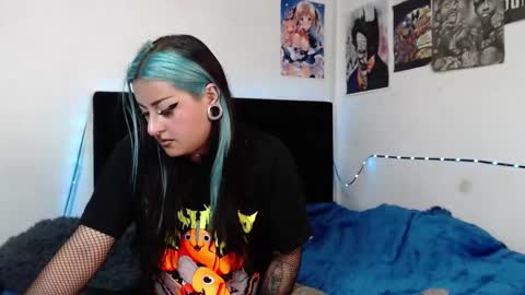 Snapshot of arianauwu666 chatting on February 5, 5:09 am help me 100 hands up my OF is Free  online show from February 5, 5:09 am