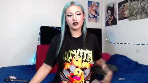 Snapshot of arianauwu666 chatting on February 23, 12:51 am help me 100 hands up my OF is Free  online show from February 23, 12:51 am