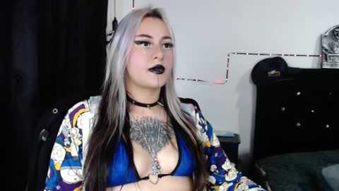 Snapshot of arianauwu666 chatting on September 15, 7:14 pm help me 100 hands up my OF is Free  online show from September 15, 7:14 pm