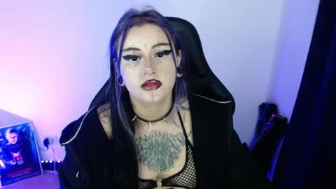 help me 100 hands up my OF is Free  online show from April 14, 11:00 pm